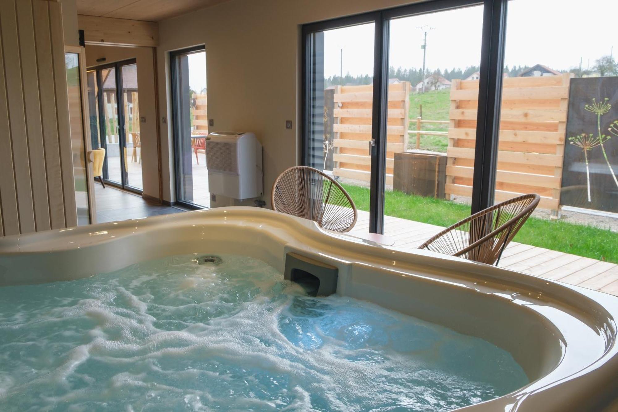 Holiday home Les De La Miellerie Des Combes 5 Etoiles *